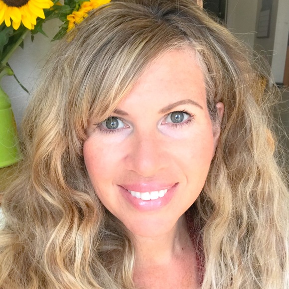 Meet your Posher, Renee - Picture 1 of 1